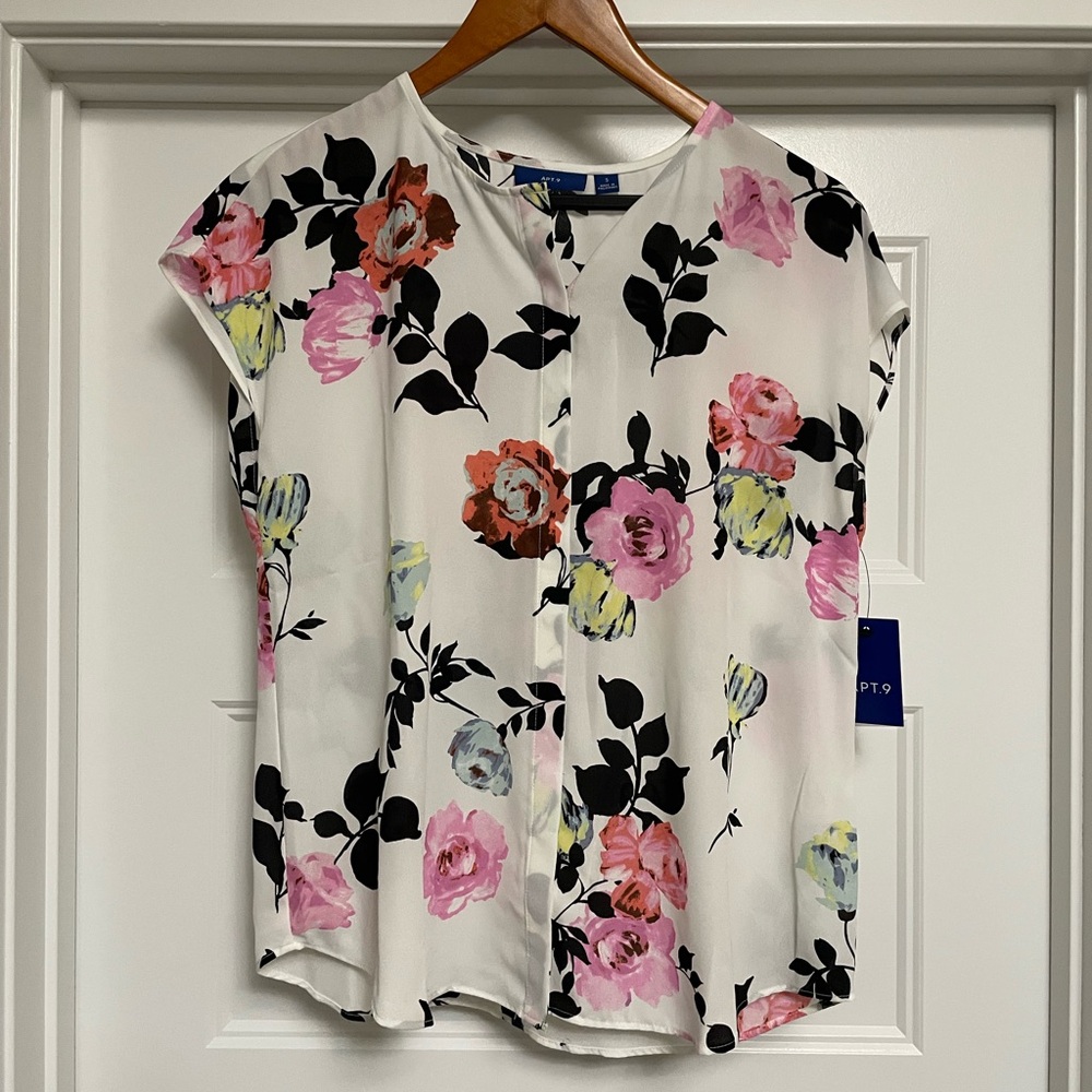 Apt. 9 White Floral Blouse with Pink and Black Accents